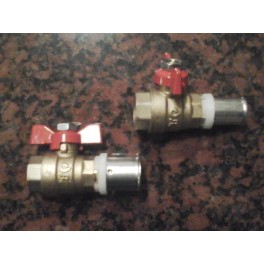 Comisa pers x binnendraad aansluiting kogelkraan met vlinderknop 20 mm x 1/2 art 87.50.015 Comisa pers x binnendraad aansluiting kogelkraan met vlinderknop 20 mm x 1/2 art 87.50.015