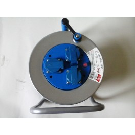 Kabelhaspel met stalen kast merk Tayg met 3 stopc en 25 mtr extra dikke kabel 3x 2,5 mm2 art: 785511 Kabelhaspel met stalen kast merk Tayg met 3 stopc en 25 mtr extra dikke kabel 3x 2,5 mm2 art: 785511