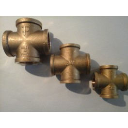 kruissfitting 4 x binnendraad 1/2 zware kwaliteit art F132R001 kruissfitting 4 x binnendraad 1/2 zware kwaliteit art F132R001