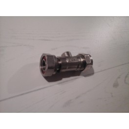 Knelkogelkraankoppeling incl fiberrring Recht 15mm knel x 1/2 draaibare moer 1/2 art 308901 Knelkogelkraankoppeling incl fiberrring Recht 15mm knel x 1/2 draaibare moer 1/2 art 308901
